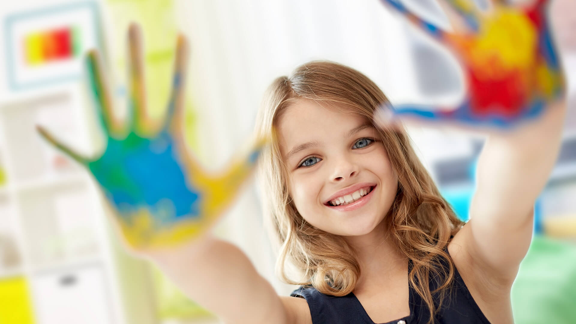 TNM_Section-image_1920x1080_Poznajmy-sie TNM_Section-image_1920x1080_Poznajmy-sie